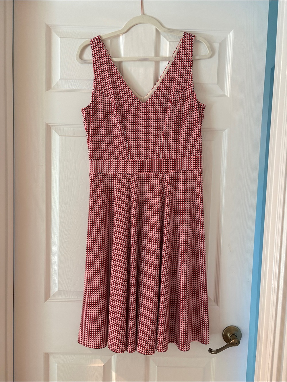 Ann Taylor Red and White V-Neck Patterned Midi Dress